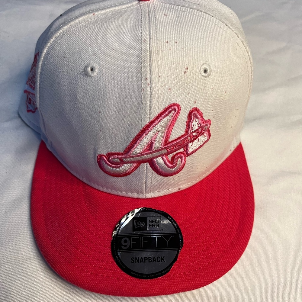 New Era White and pink 9FIFTY Snapback Hat